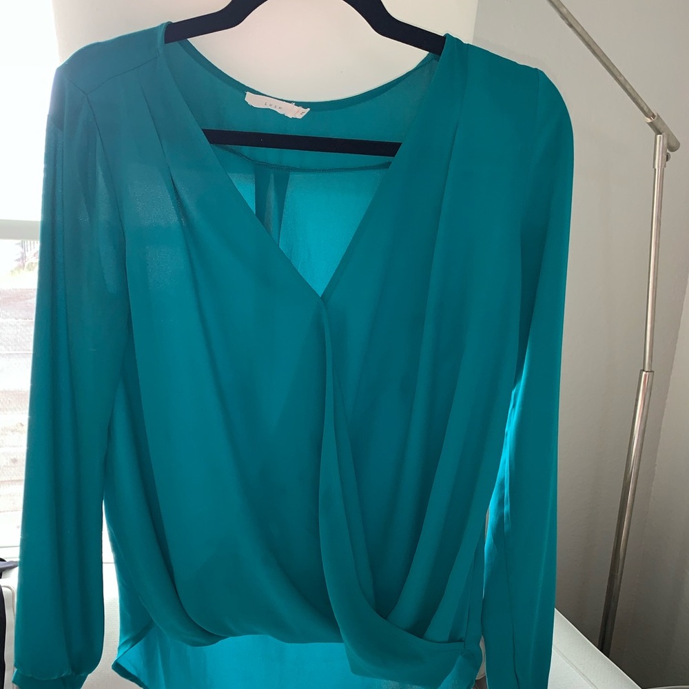Nordstrom Lush cross long sleep work blouse